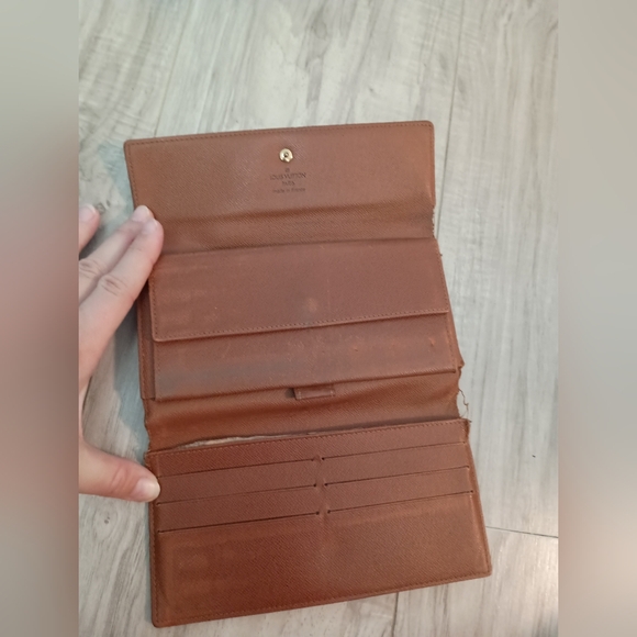 Louis Vuitton Monogram Tri Fold Wallet - Picture 10 of 16